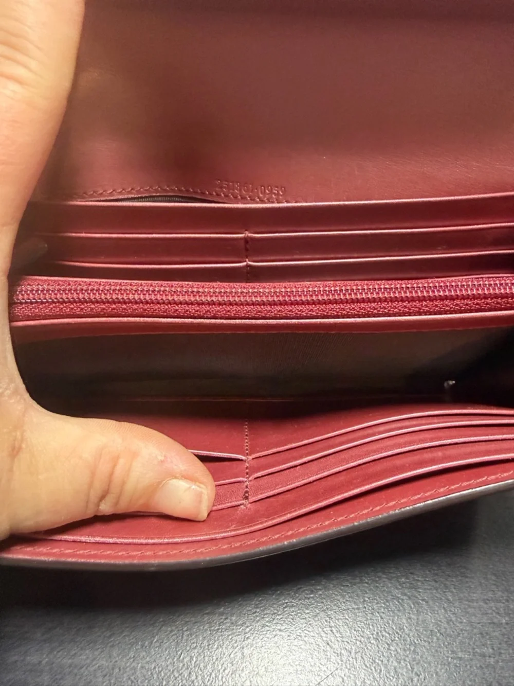 Gucci Metallic Red Embossed GG Continental Wallet with Gold Heart Logo - Picture 9 of 9